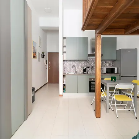 Turro Accogliente Loft Con Soppalco *