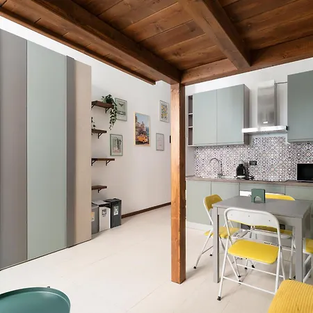 Turro Accogliente Loft Con Soppalco Apartmán *