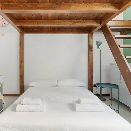 Turro Accogliente Loft Con Soppalco Apartmán *